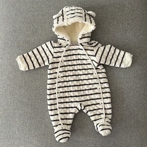 NWOT Baby Hooded Bunting Coat